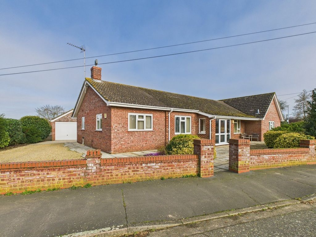Property photo 1 of 27
