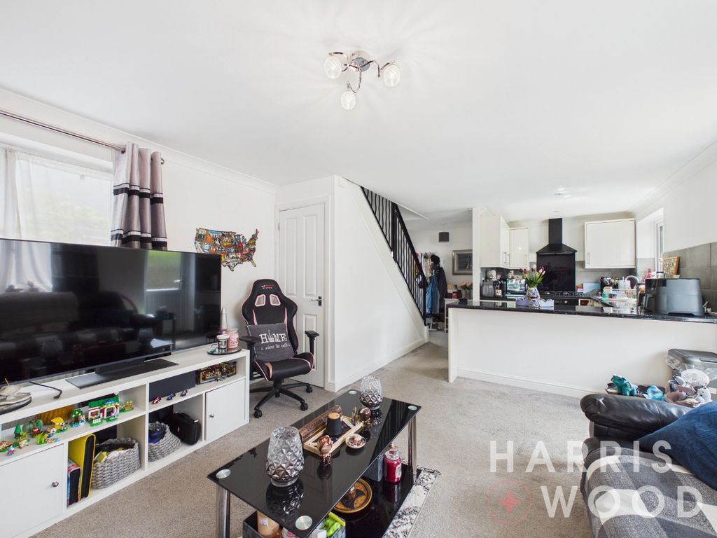 Property photo 3 of 18 5142813