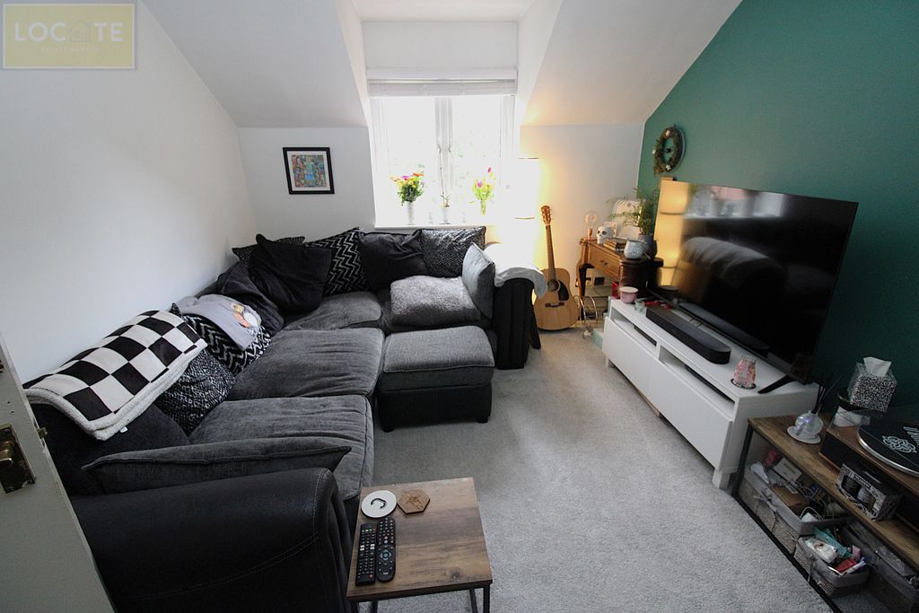 Property photo 3 of 14 Img_2018.Jpg