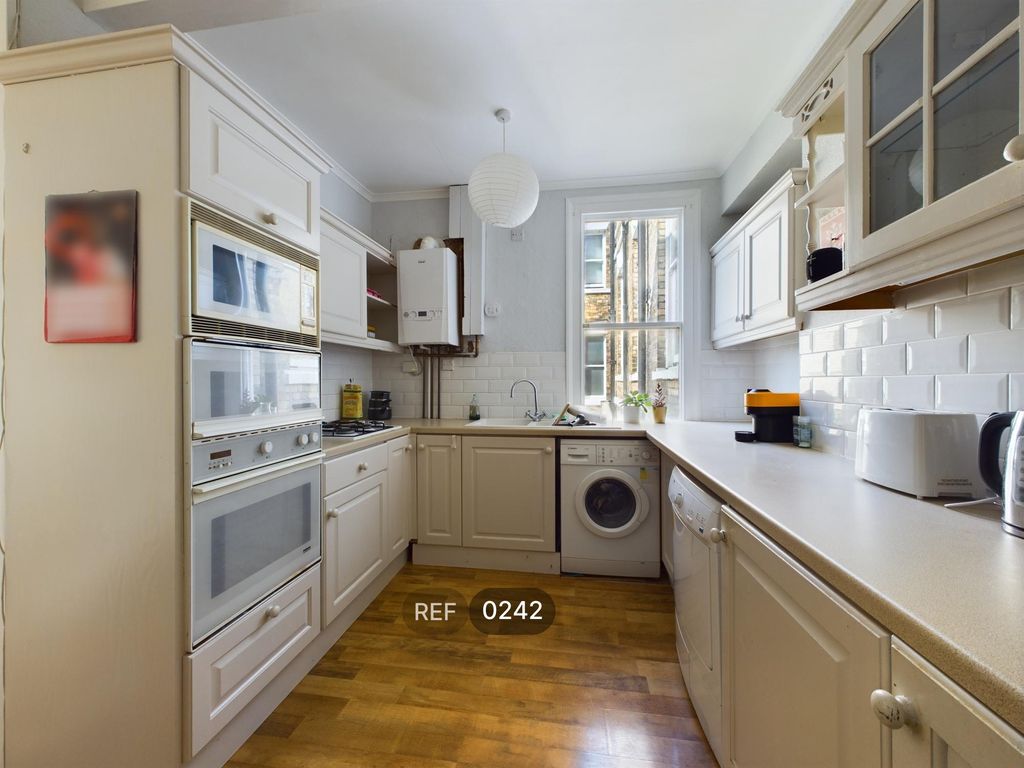 Property photo 1 of 7 Kitchen