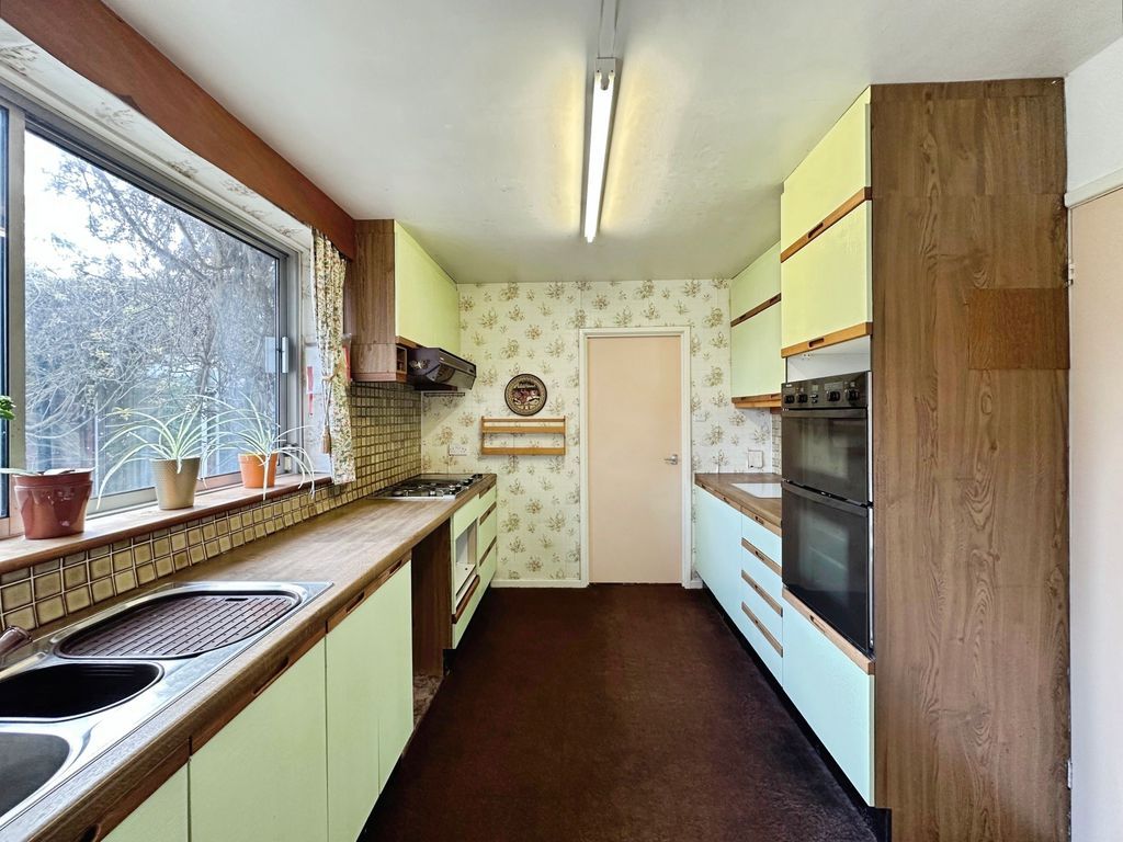 Property photo 3 of 17 Photo 12