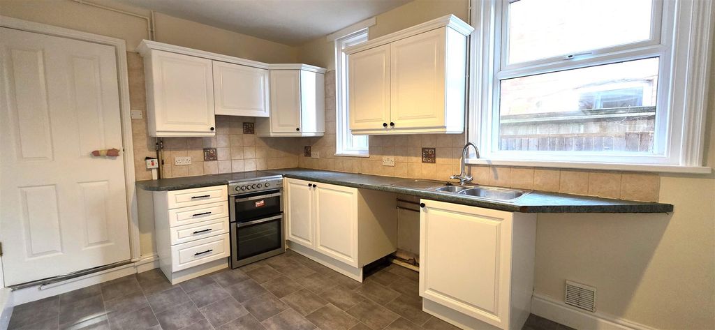 Additional image 5 of 4 bed property to rentBarrs Court Road, Hereford HR1