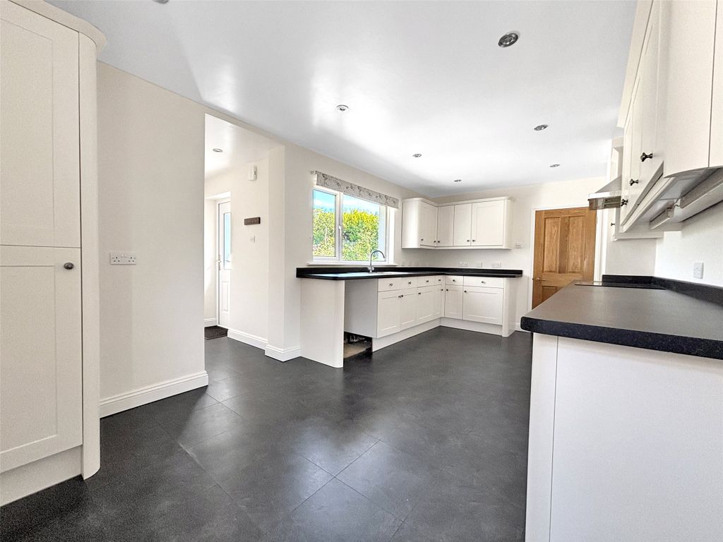 Property photo 3 of 14 Picture No. 33