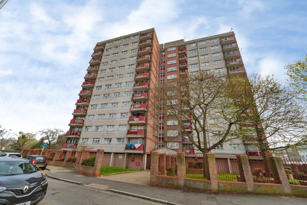 Property photo 1 of 12