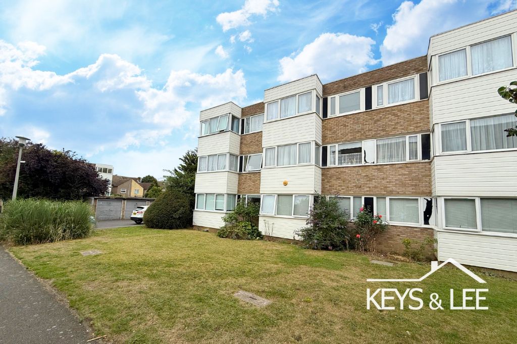 Property photo 1 of 9 4380601