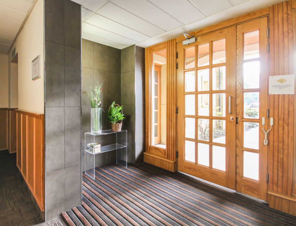 Property photo 3 of 25 8 Eagles View - Small Redone-08