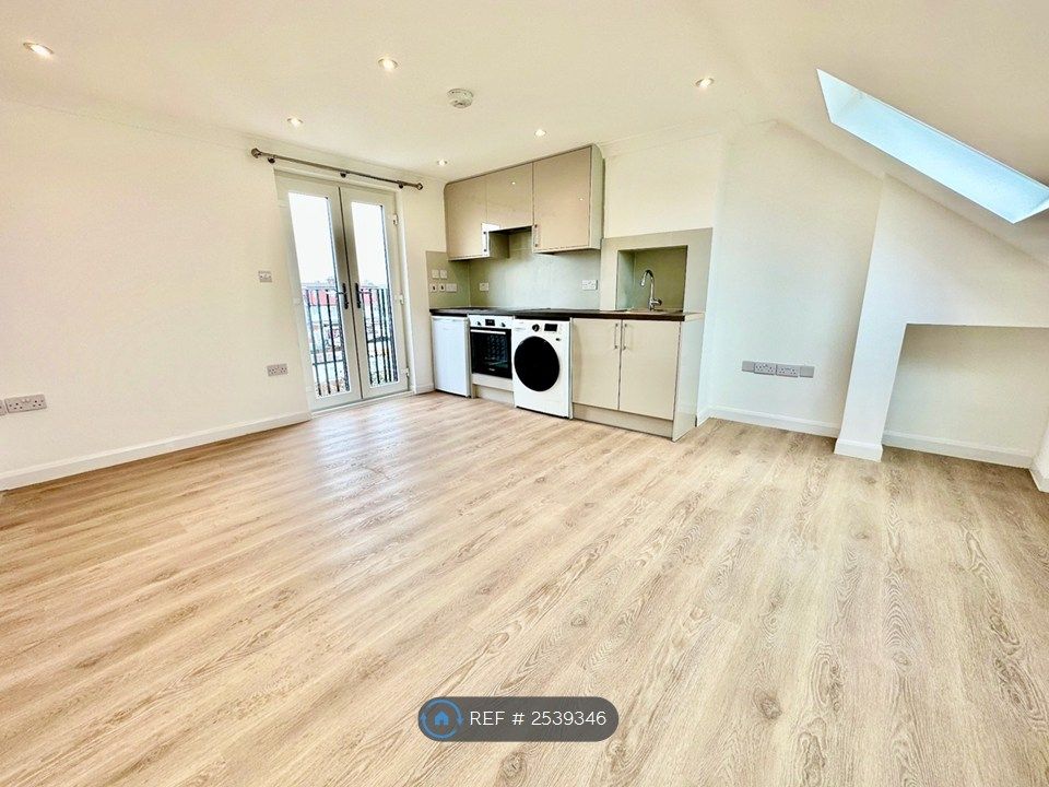 Property photo 2 of 8