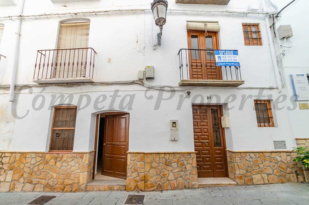 Property photo 1 of 13