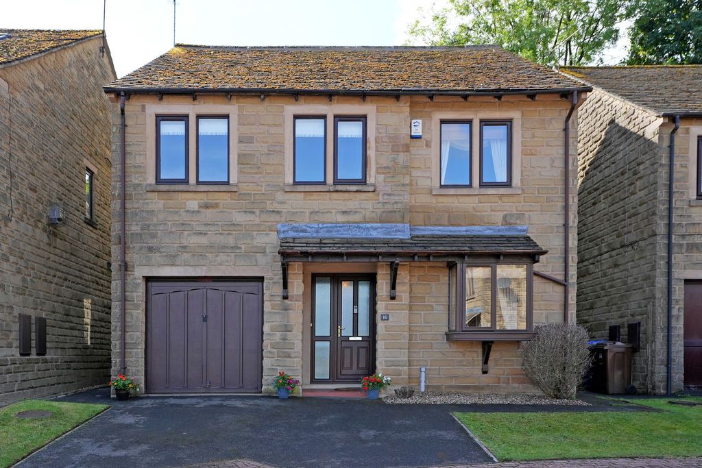 Property photo 2 of 28 External