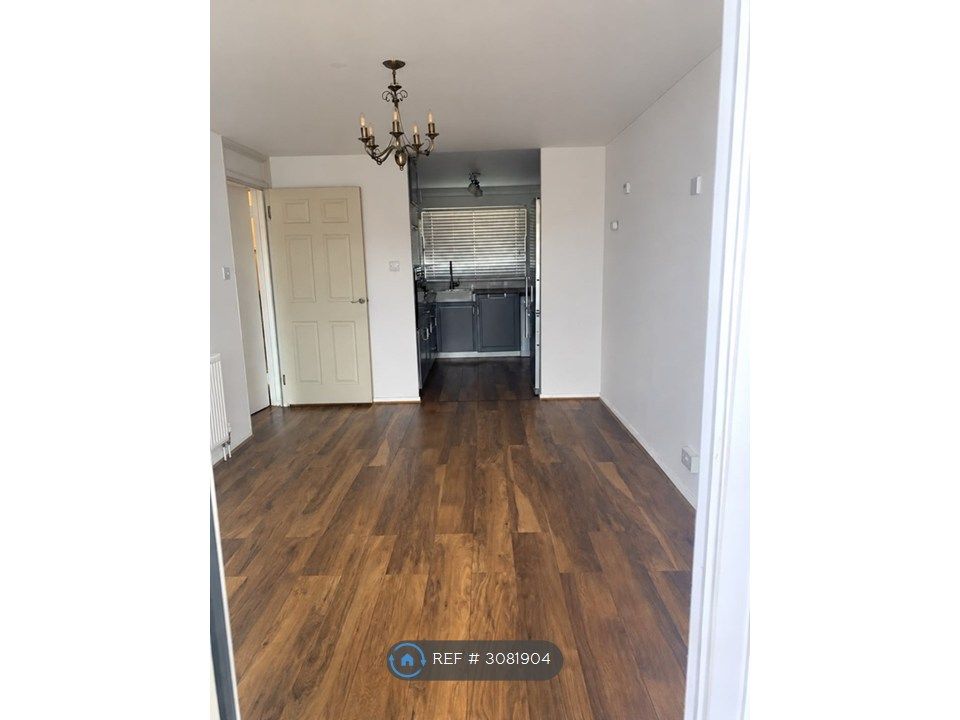 Property photo 2 of 11 Livingroom Open-Plan To Kitchen