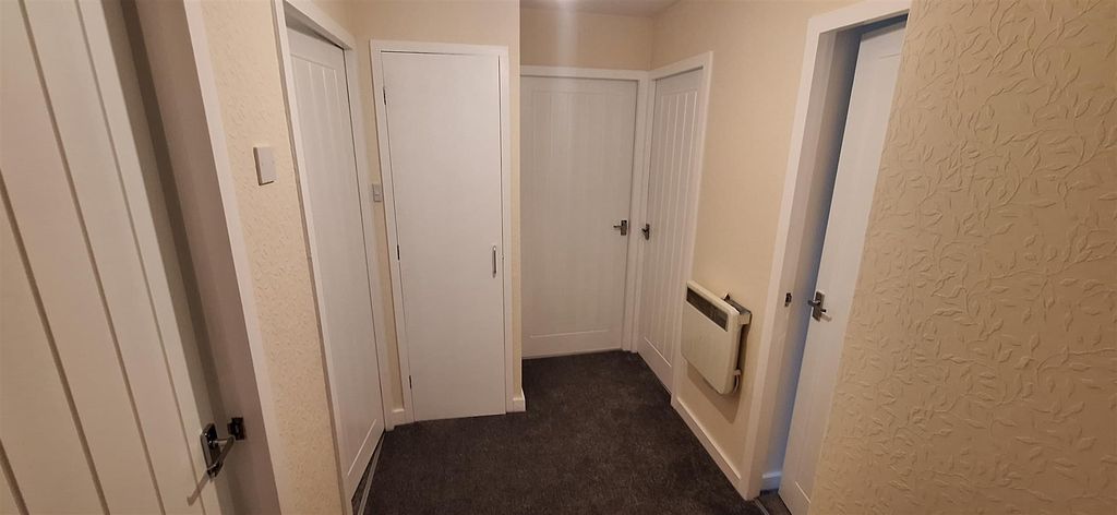 2 bed flat to rentAshfields, The Drive, Thorpe Gate PE3 photo 4