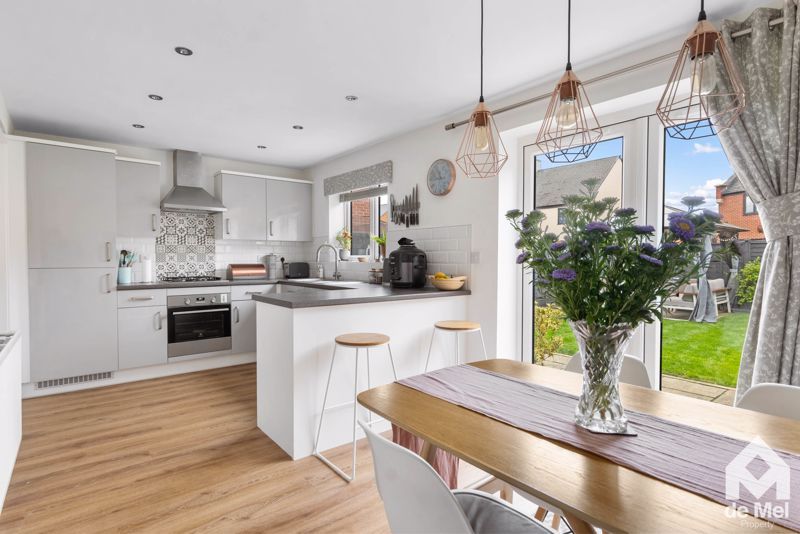 Property photo 3 of 15 Photo 12