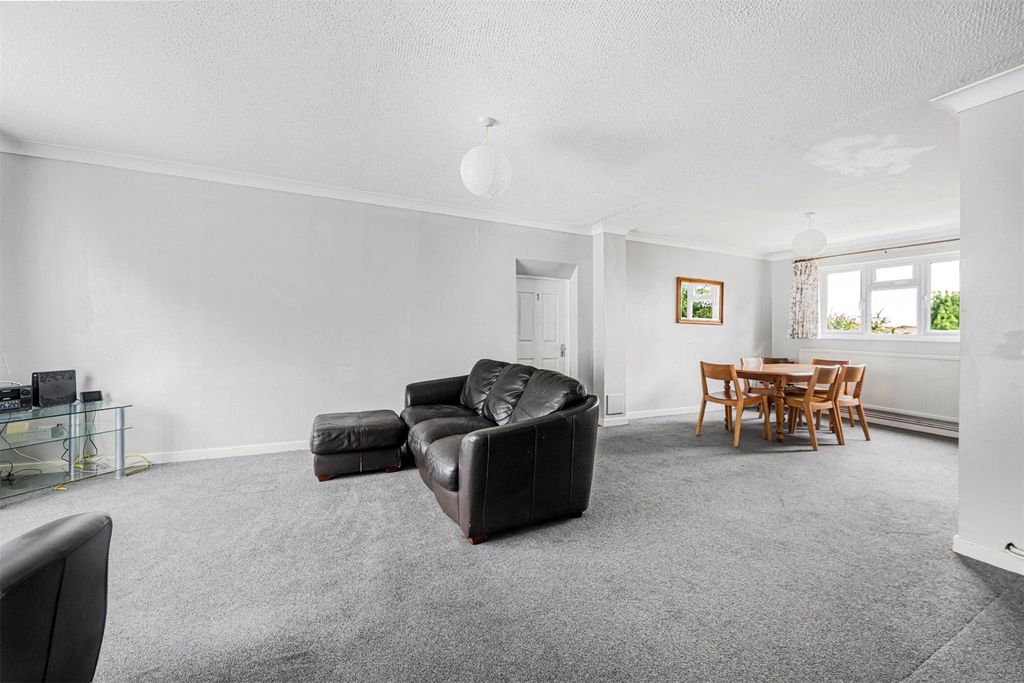 Property photo 2 of 21 Picture No. 14