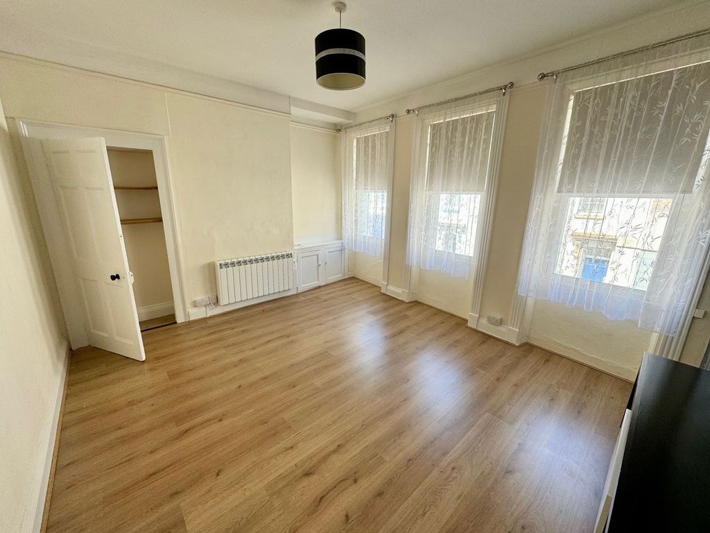 Additional image 5 of 2 bed flat to rentThe Flat, 55 New Street, St Helier JE2