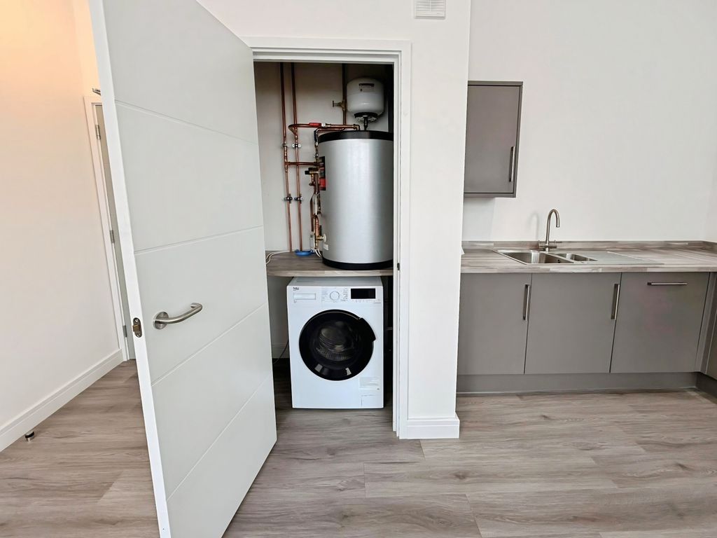 Property photo 3 of 13 Kitchen