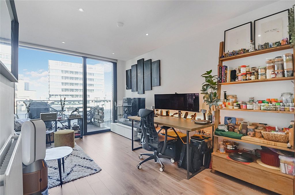 Property photo 2 of 7 Reception