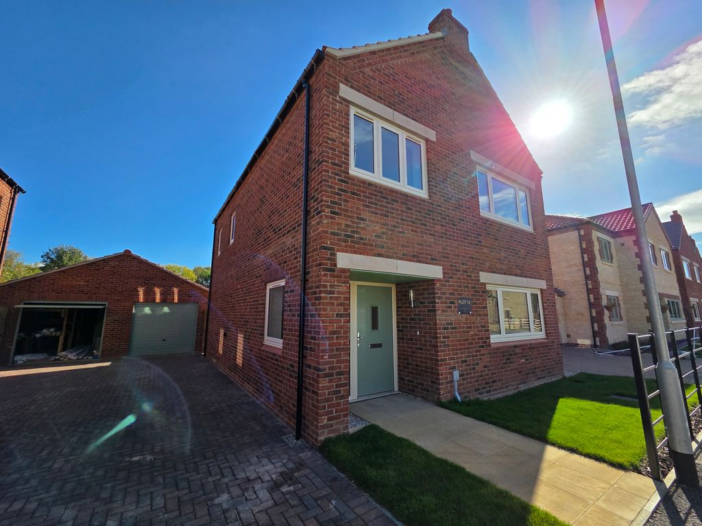 Property photo 1 of 16 Exterior