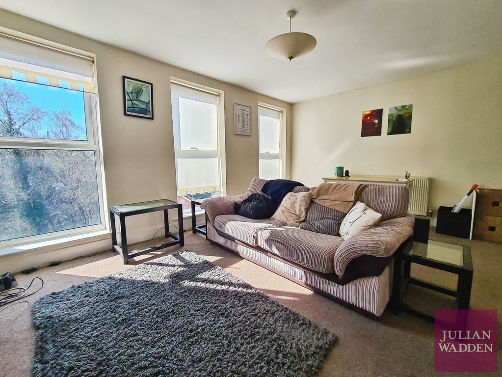 Property photo 2 of 18 Picture No. 27