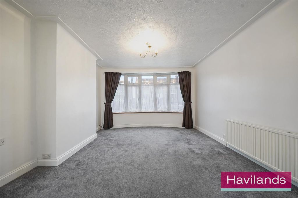 Property photo 3 of 12 Ladysmith Road-5.Jpg