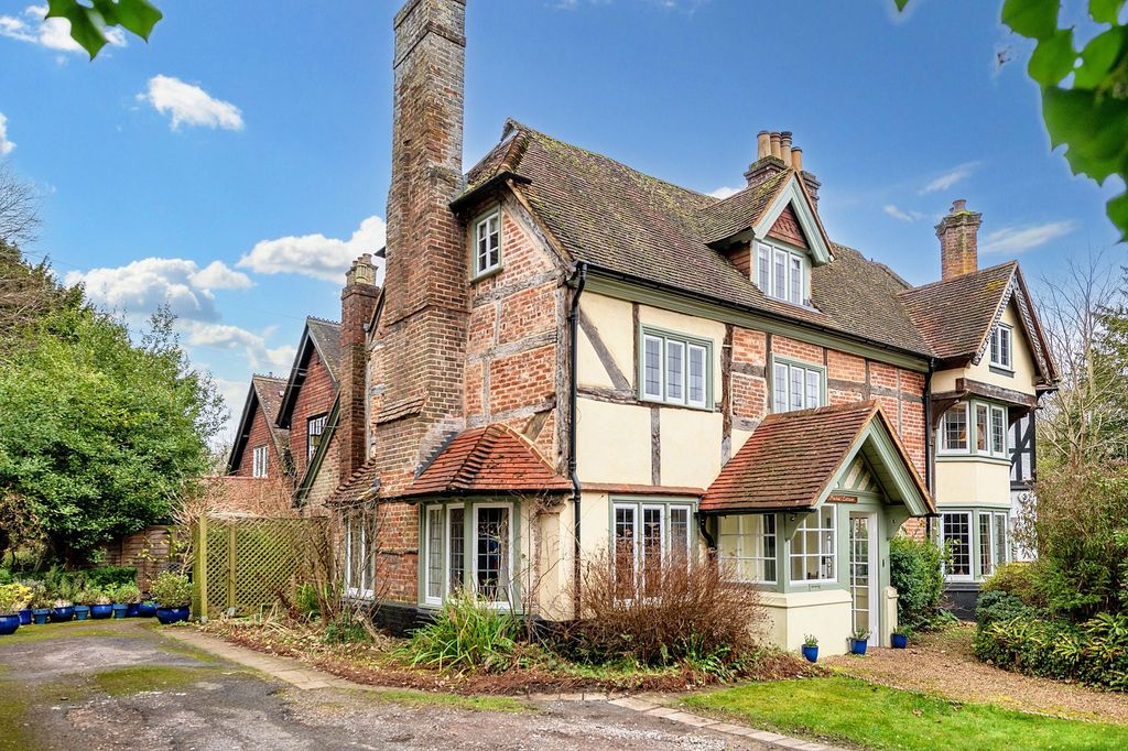 Property photo 1 of 34