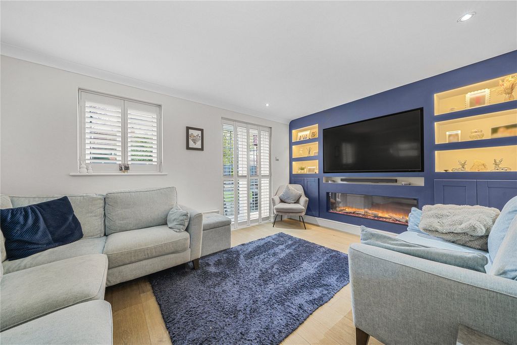 Property photo 2 of 24 Picture No. 23