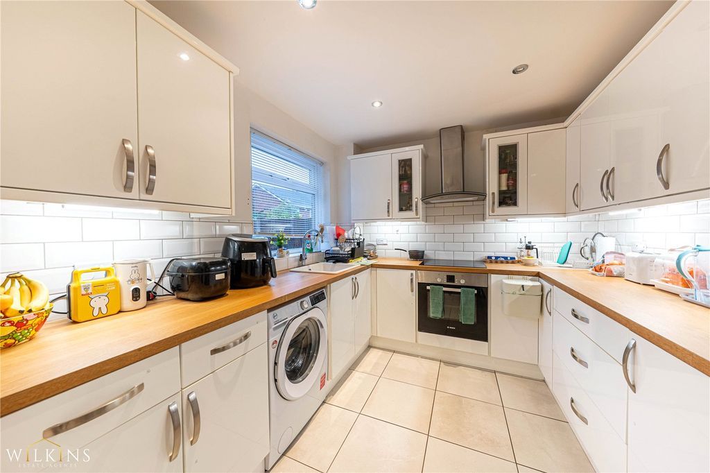 Property photo 3 of 30 Picture No. 06