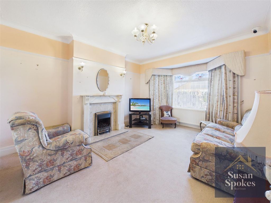 Property photo 3 of 19 Cam01858G0-Pr0263-Still011.Jpg