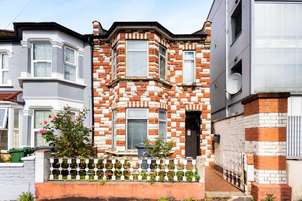 Property photo 1 of 10 Picture No. 11