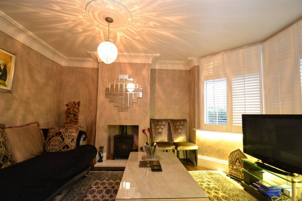 Property photo 3 of 14 Photo