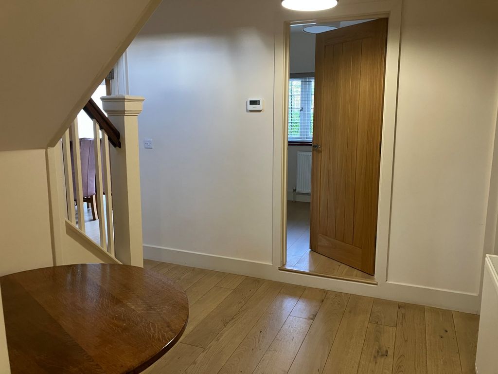 Property photo 2 of 18 Hall