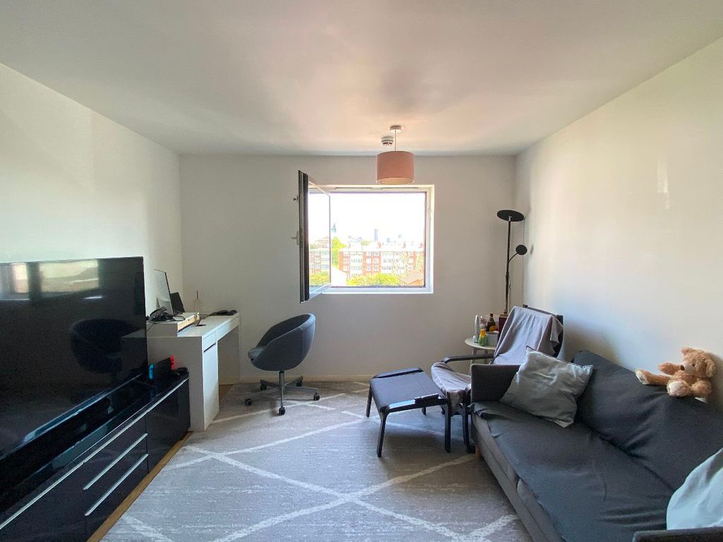 Property photo 2 of 6