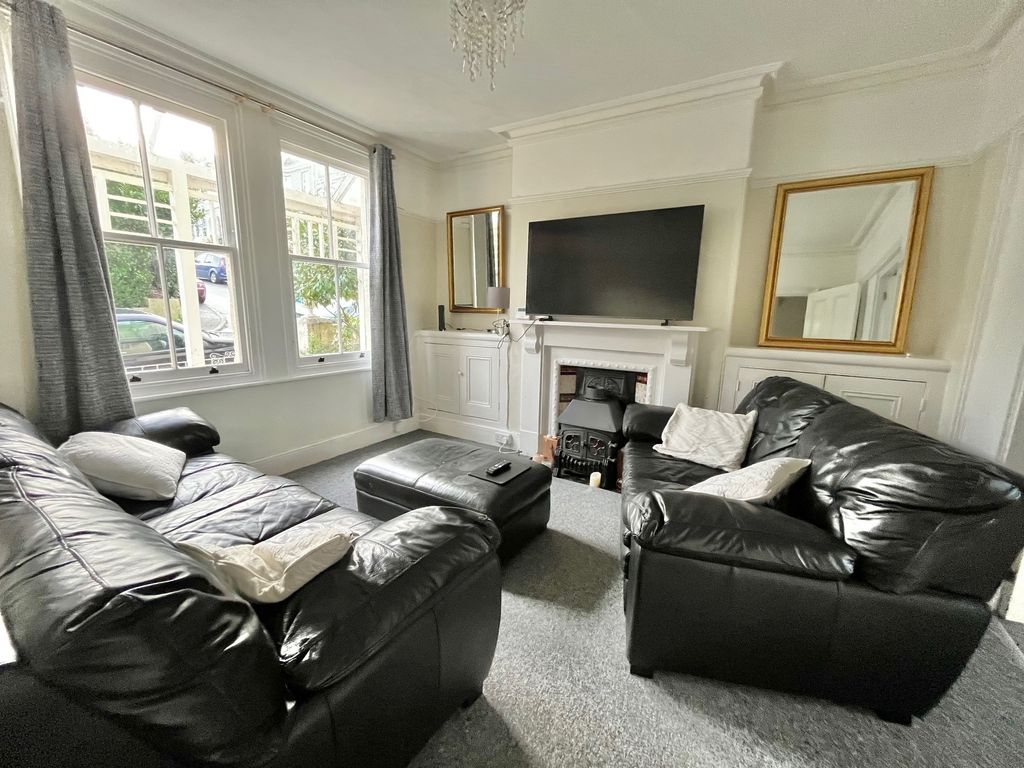 Property photo 2 of 15