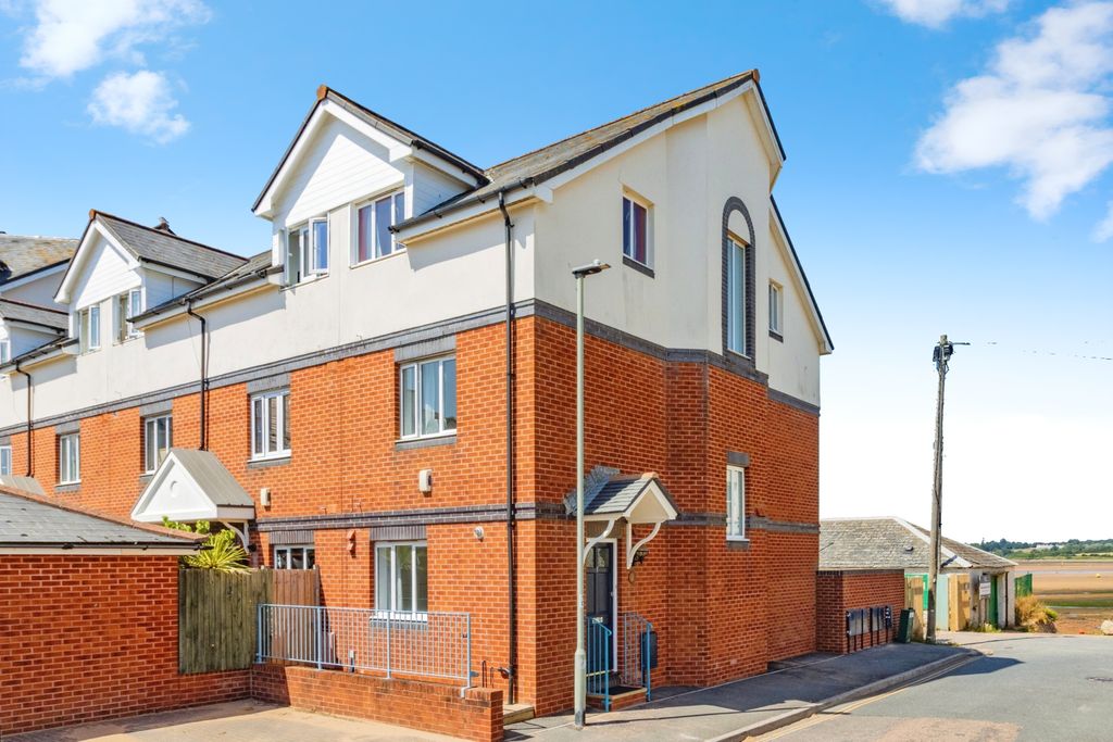 Property photo 1 of 30