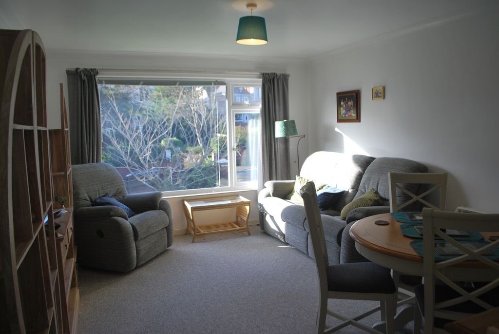 Property photo 2 of 8