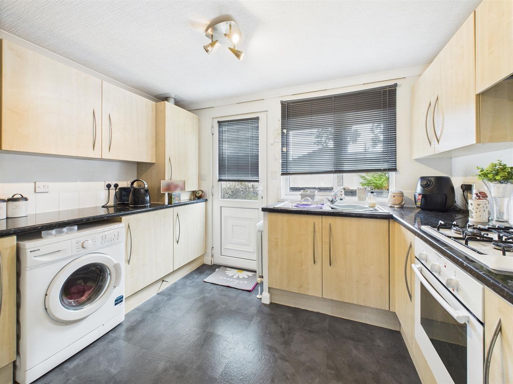 Property photo 3 of 9 Cam05510G0-Pr0043-Still003.Jpg