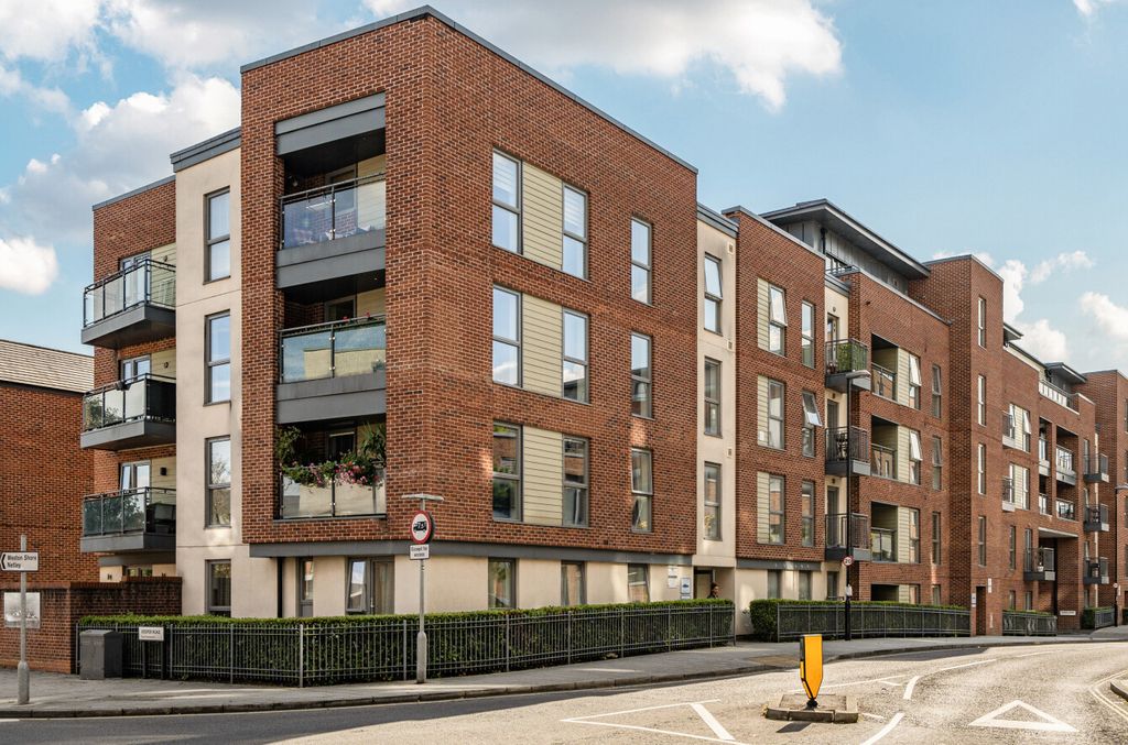 Property photo 1 of 14 1354354-6-68Da801...