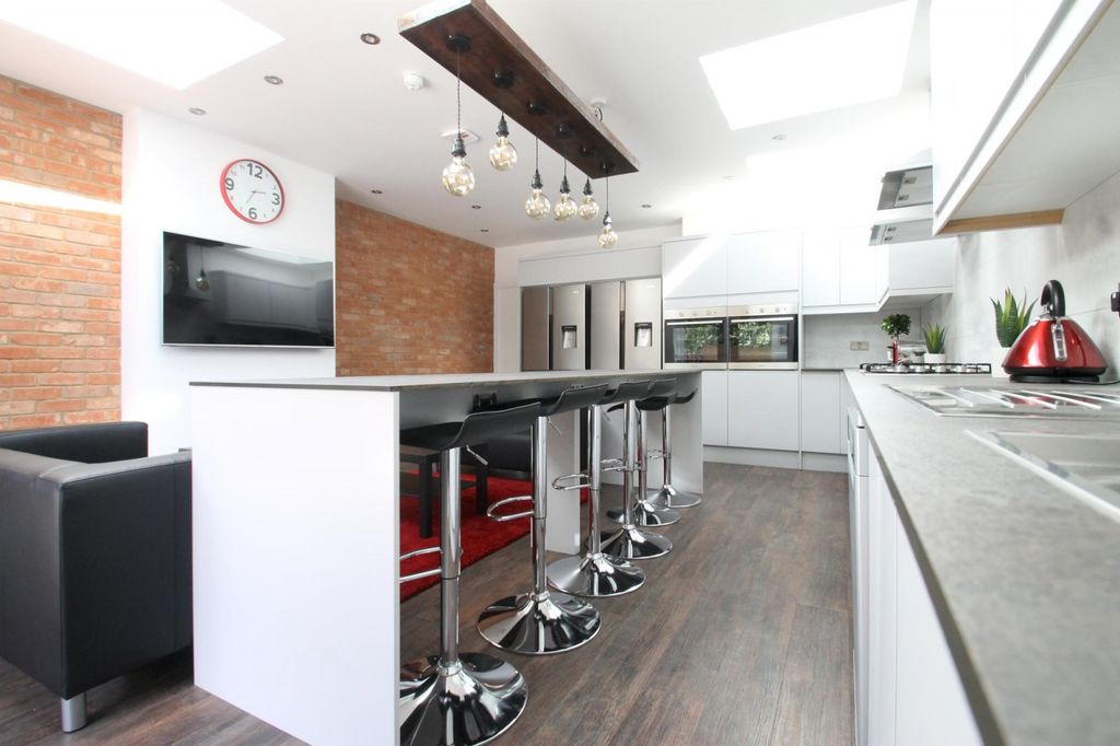 Property photo 3 of 14 Kitchen Diner