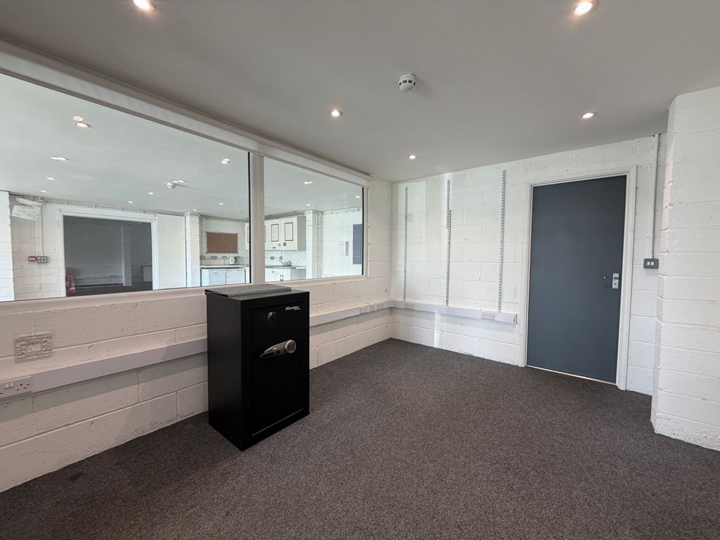 Property photo 2 of 4