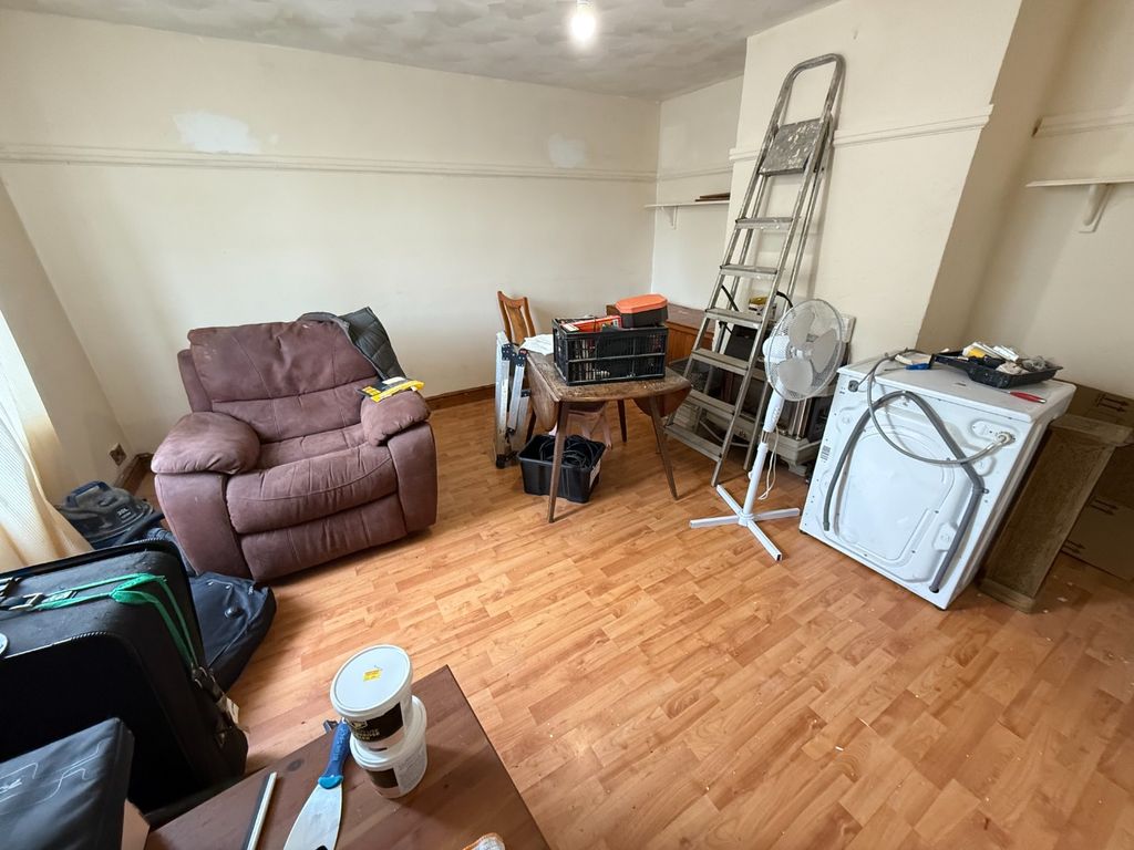 Property photo 2 of 11 3358991