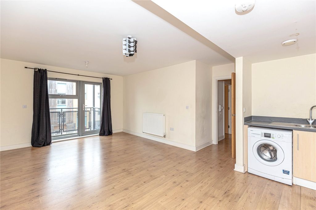 Property photo 1 of 11 Picture No. 15