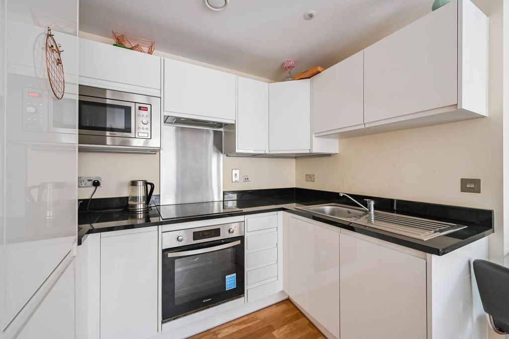 Property photo 2 of 16