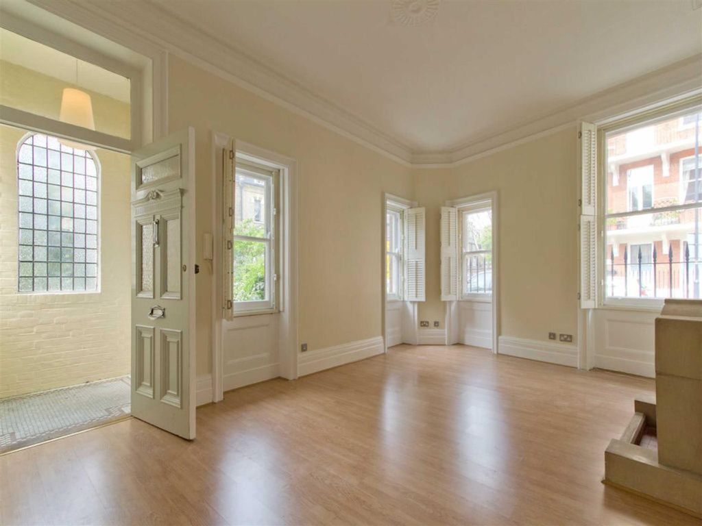 Property photo 1 of 4
