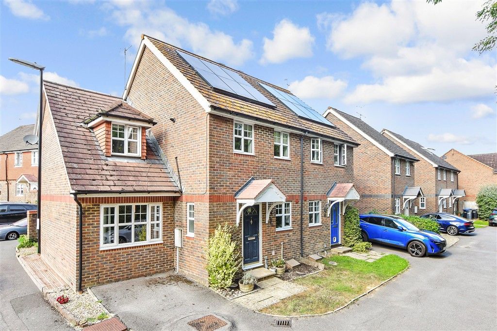 Property photo 1 of 17 External (Brochure).