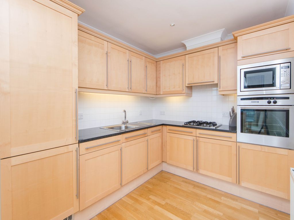 Property photo 3 of 9 Kitchen