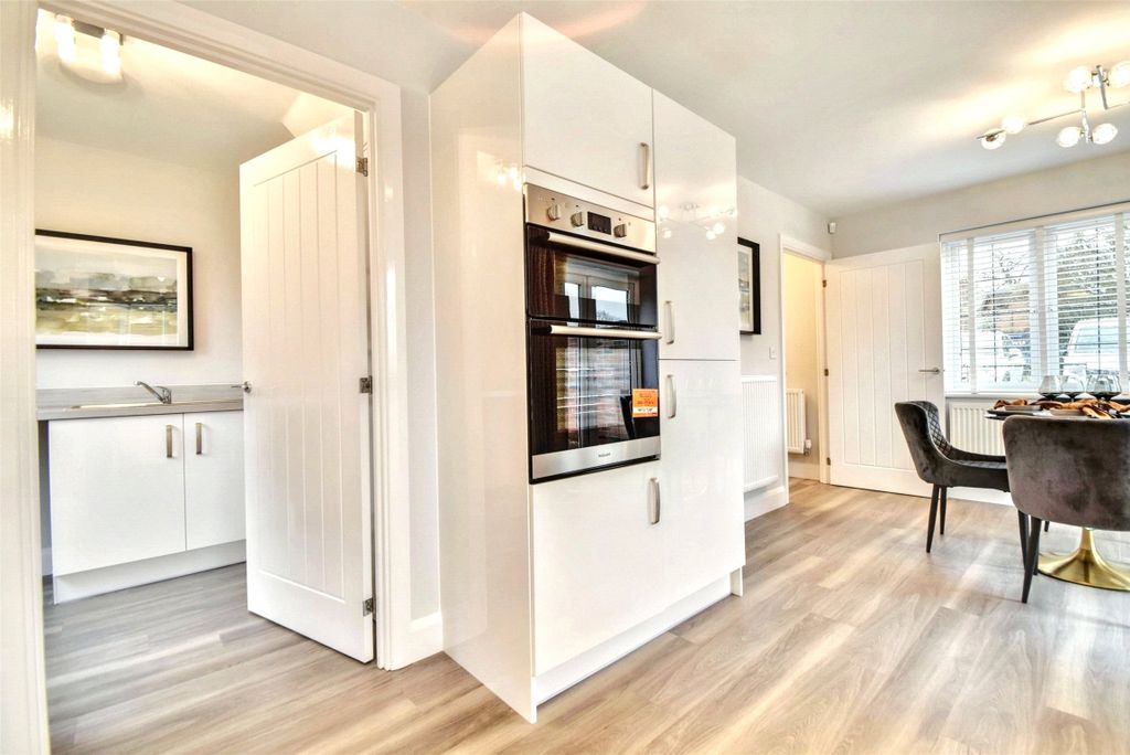 Property photo 3 of 18 Showhome Image