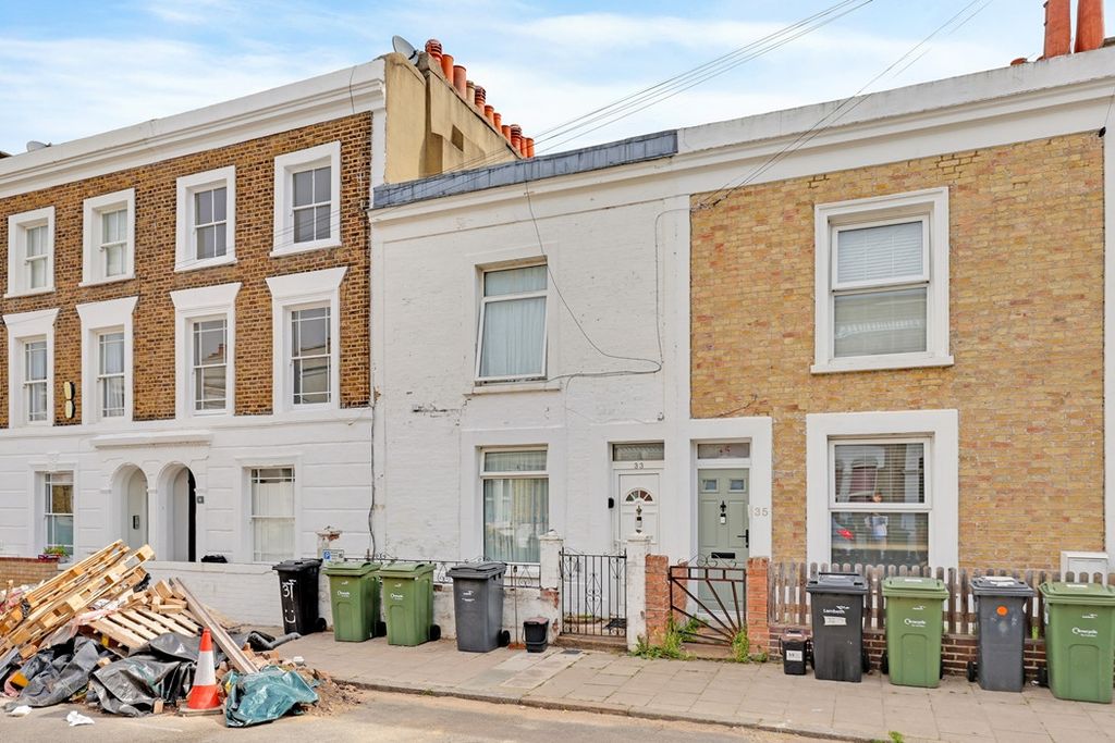 Property photo 1 of 7