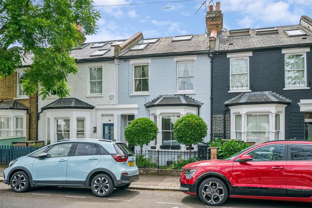 Property photo 1 of 15 For Sale - Reckitt Road, W4