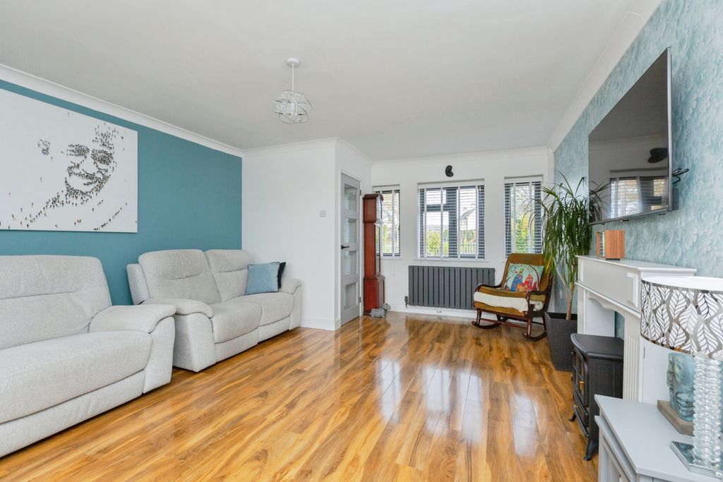 Property photo 2 of 19 Photo #2