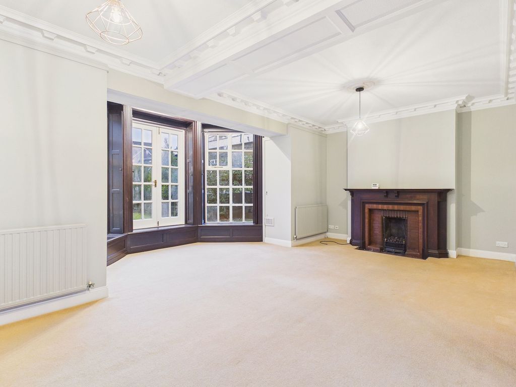 Property photo 2 of 15 Lounge/Diner