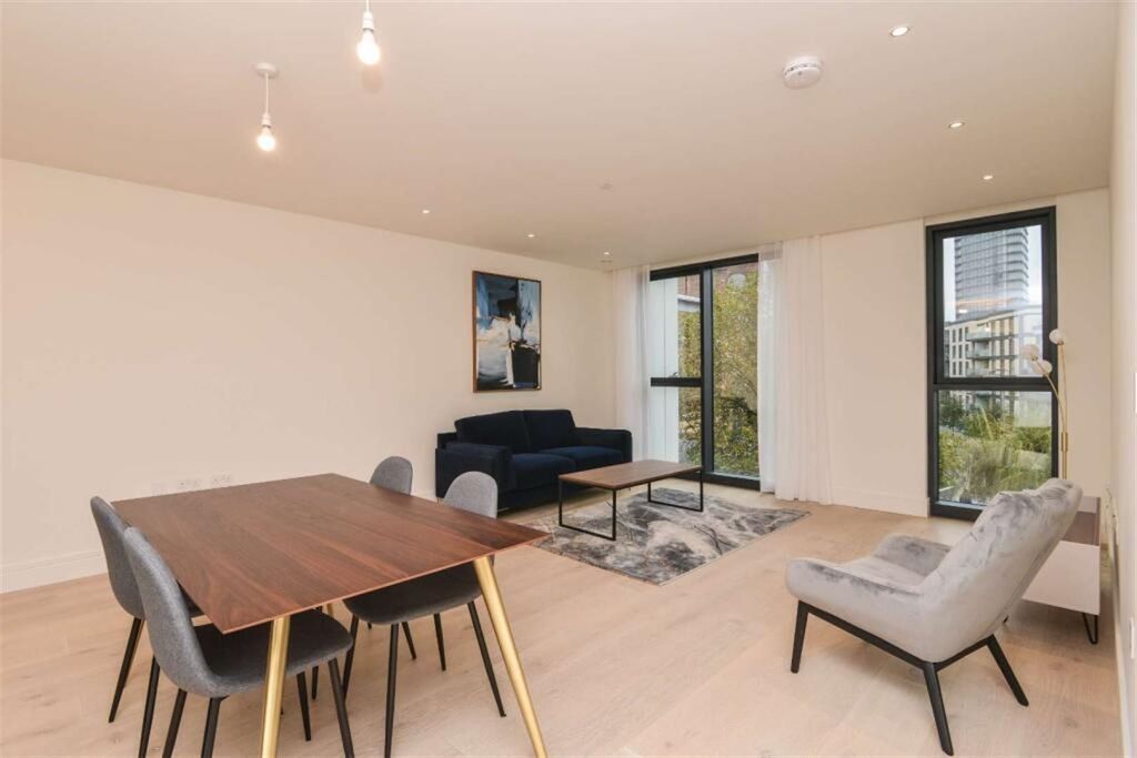Property photo 1 of 13 (Main)